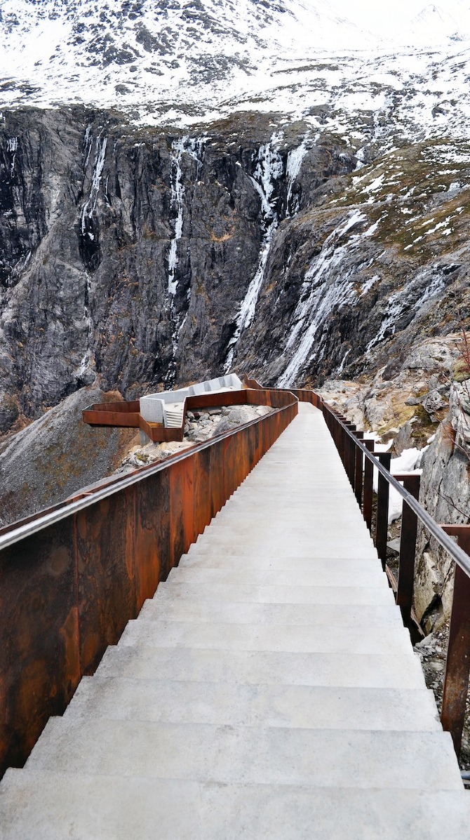 Digital art selected for the Daily Inspiration #999